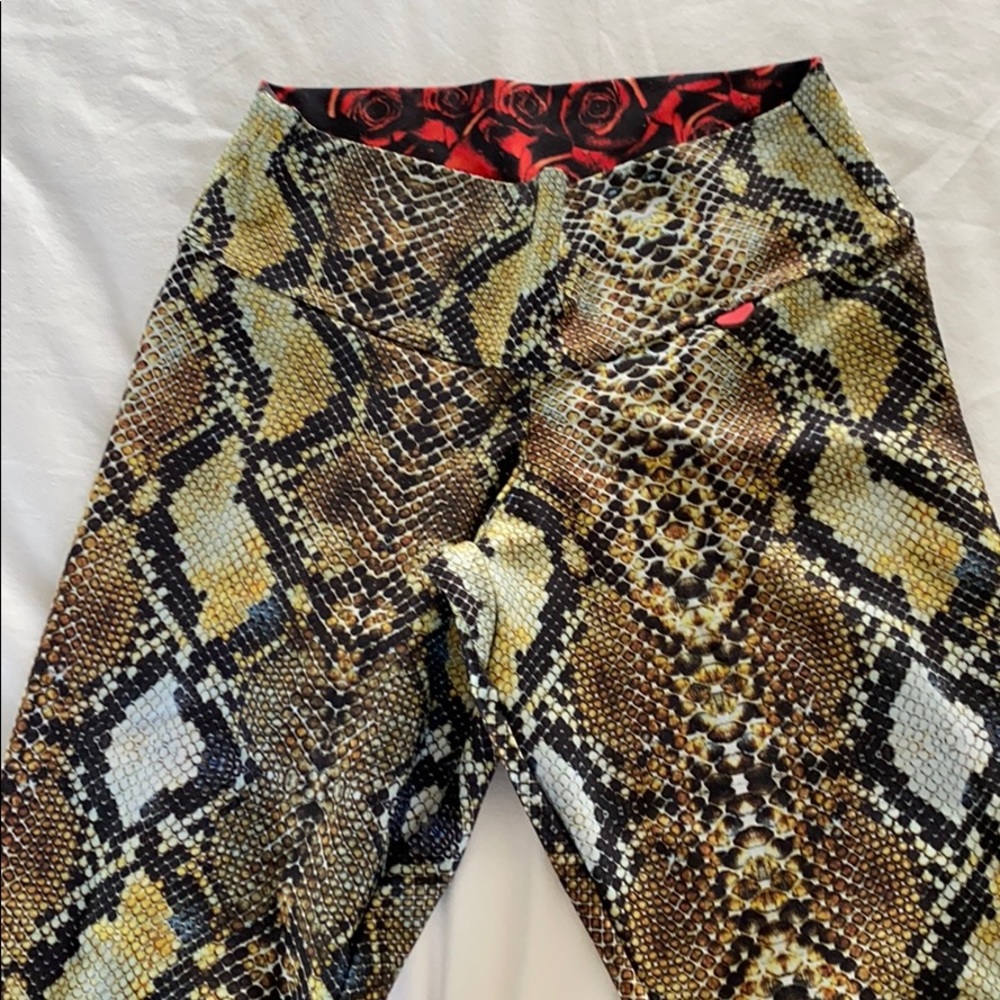 Fitmama workout leggings.